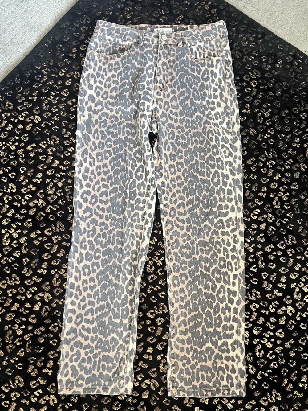 Leopard Print Straight-Leg Jeans in Light Gray and Cream